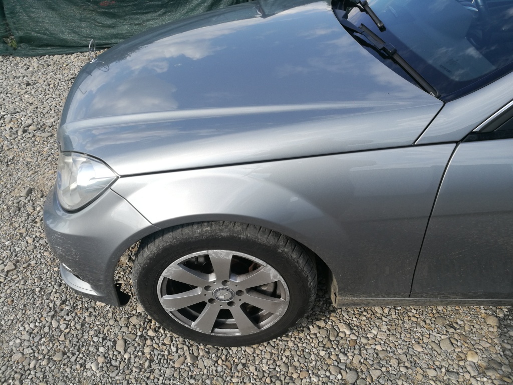 Aripa stanga Mercedes C220 cdi w204 facelift