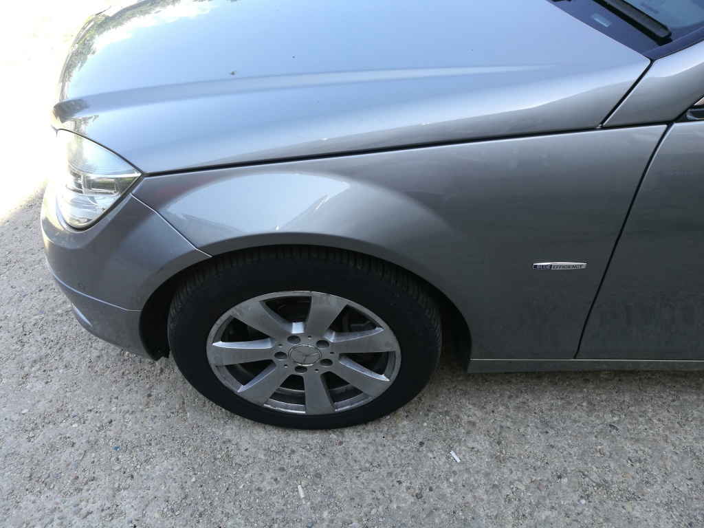 Aripa stanga mercedes c220 cdi w204