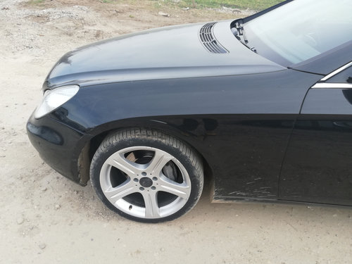 ARIPA STANGA MERCEDES CLS W219 320CDI