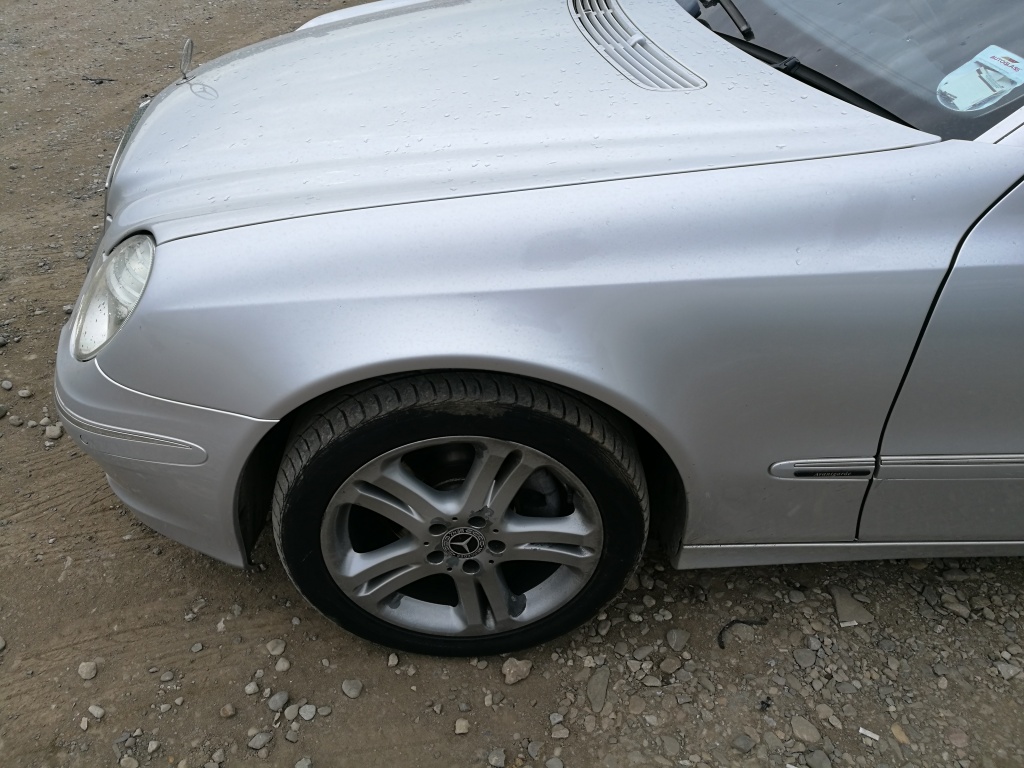 Aripa stanga Mercedes E Class W211 facelift 2.2CDI 2007