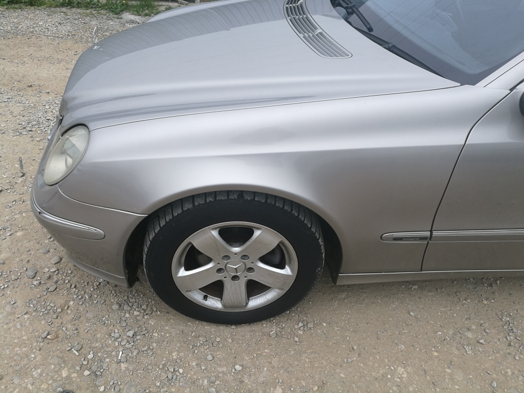Aripa stanga Mercedes E220 cdi w211 Avantgarde