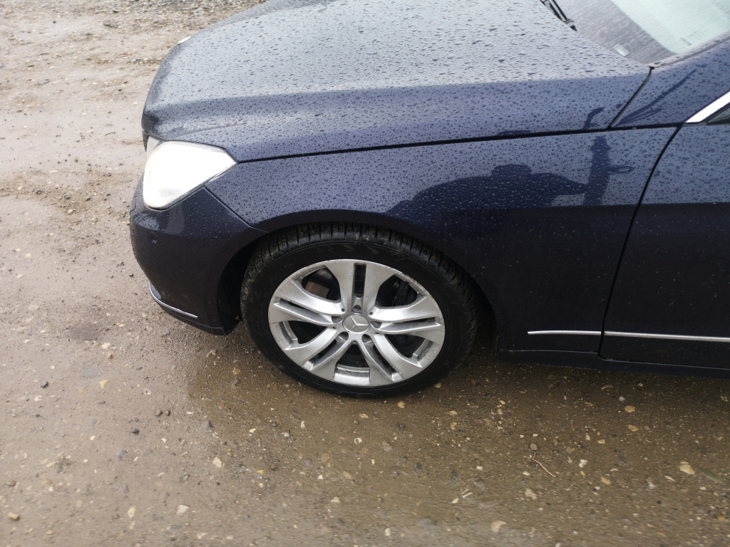 Aripa stanga mercedes e250 coupe w207