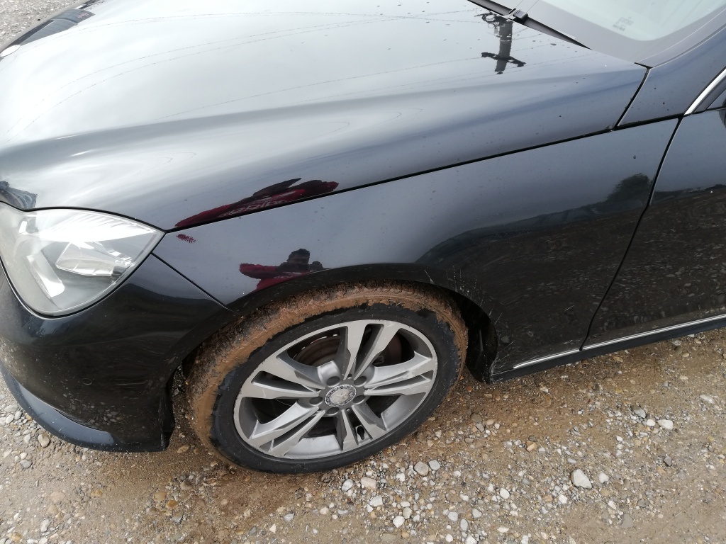 Aripa stanga Mercedes E300 hybrid W212 facelift