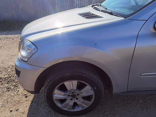 Aripa stanga Mercedes ML W164 facelift 2011