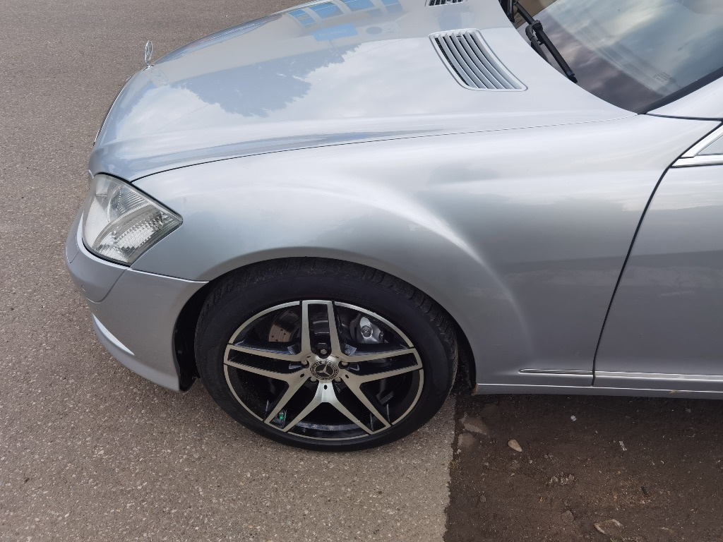 Aripa stanga Mercedes S class w221 an 2008