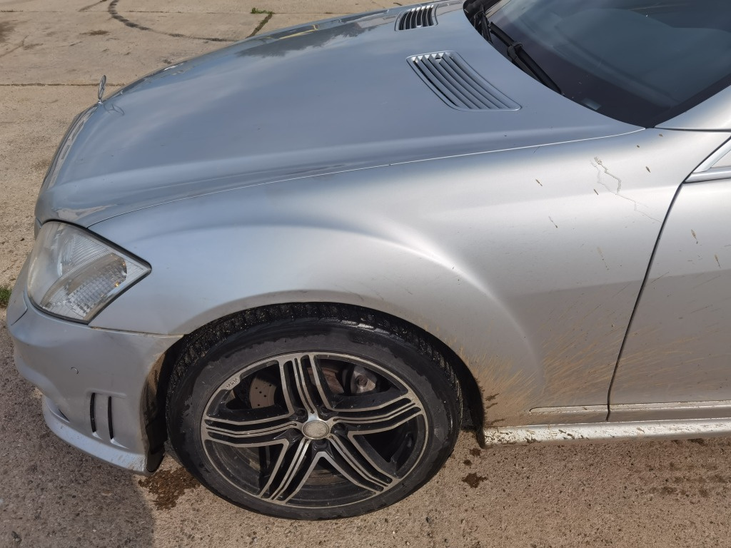 Aripa stanga Mercedes s320 cdi w221