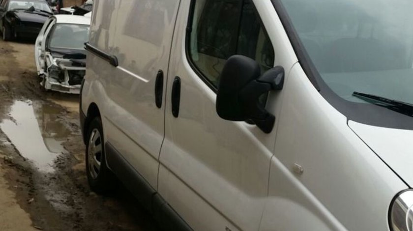 aripa stanga opel vivaro 2009, aripa dreapta opel vivaro 2009