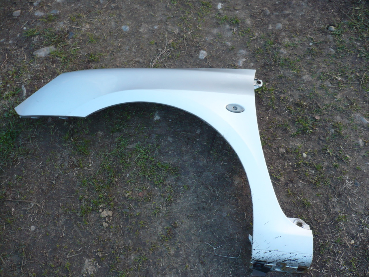 Aripa Stanga Peugeot 306 Gri Metalizat din ani 2001 2005