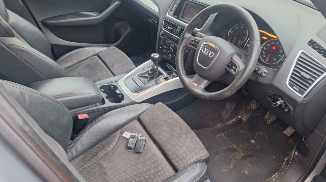 Aripa stanga spate Audi Q5 2011 SUV 2.0 CJCA