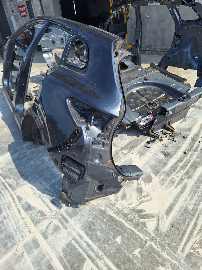 Aripa Stanga Spate cu Fusta Renault Kadjar 1.2 Benzina 2016, -