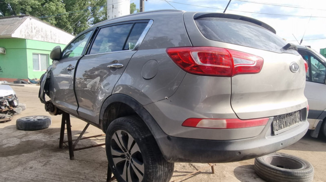 Aripa stanga spate Kia Sportage 2011 SUV 2.0