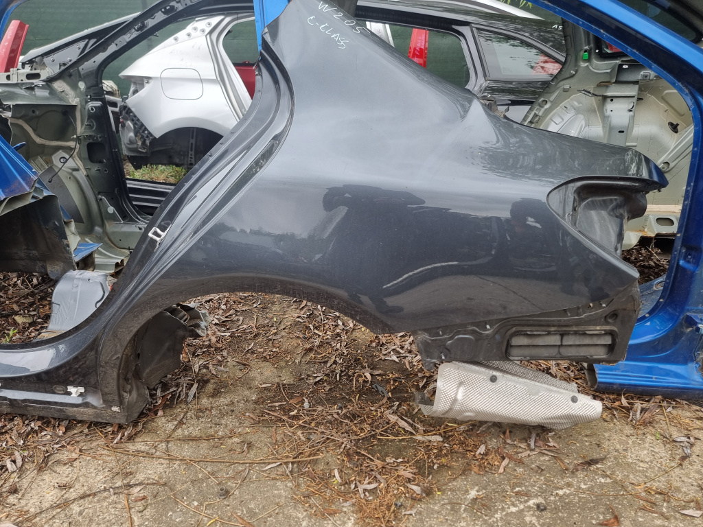 Aripa Stanga Spate Mercedes C Class W205 - Motorina 2016, CU MIC DEFECT
