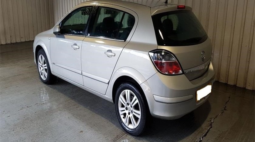 Aripa stanga spate Opel Astra H 2007 Hatchback 1.6 SXi