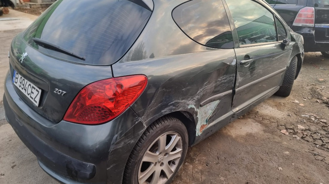 Aripa stanga spate Peugeot 207 2007 hatchback 1.6 hdi