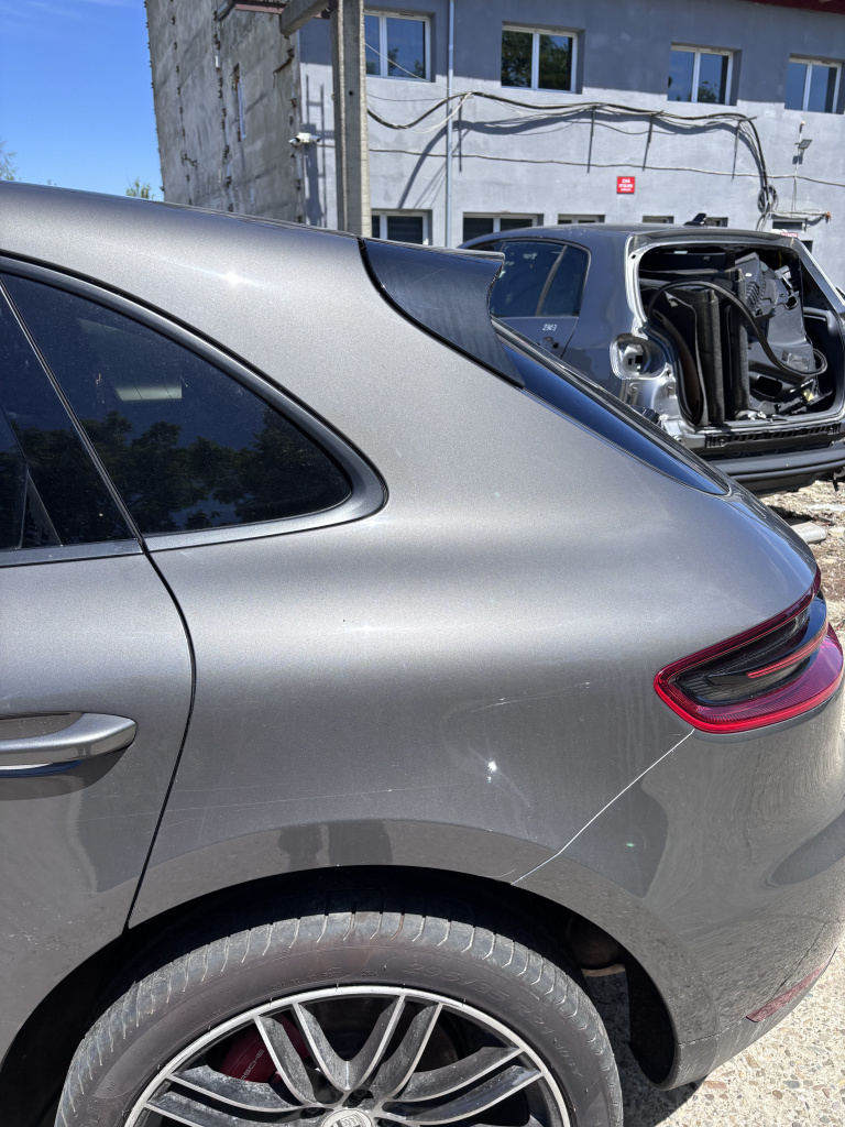 Aripa Stanga Spate Porsche Macan 3.0 Benzina 2015, -