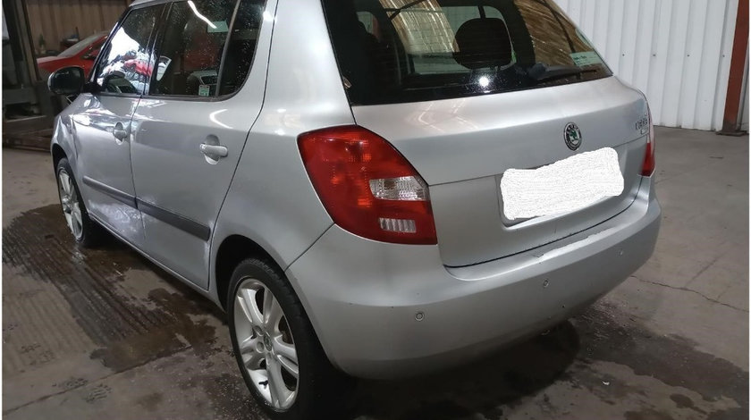 Aripa stanga spate Skoda Fabia 2 2008 HATCHBACK 1.4 TDI BNV