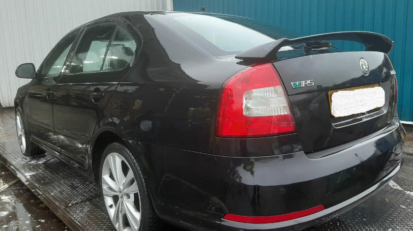 Aripa stanga spate Skoda Octavia 2 2009 Berlina VRS 2.0