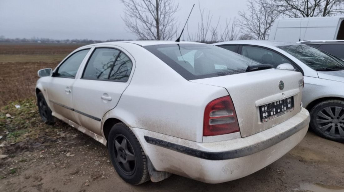 Aripa stanga spate Skoda Octavia 2006 sedan/berlina 1.9 tdi