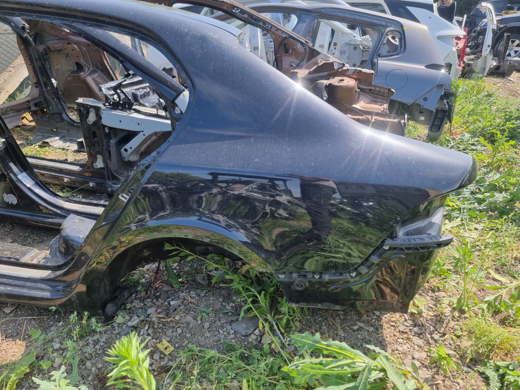 Aripa Stanga Spate Skoda Superb 2 Berlina 2010