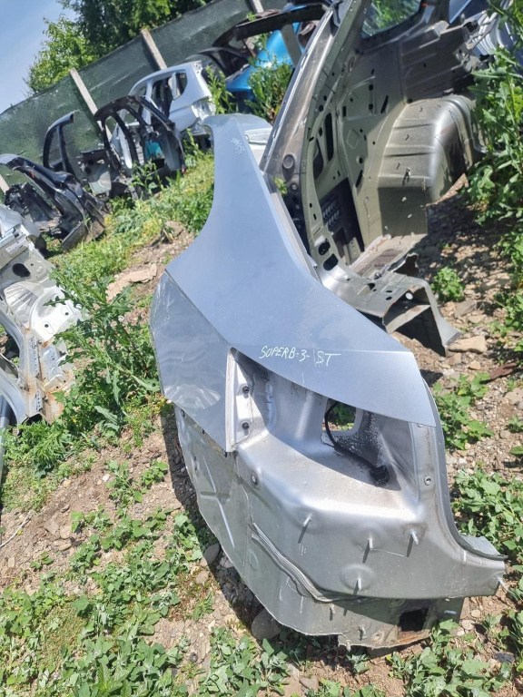 Aripa Stanga Spate Skoda Superb 3 Berlina - Motorina 2016, -