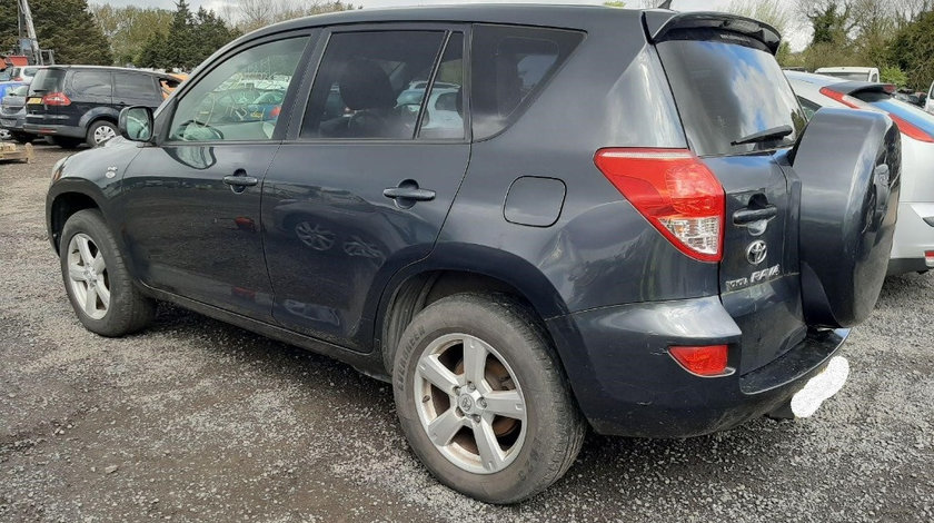 Aripa stanga spate Toyota RAV 4 2007 SUV 2.2 TDI