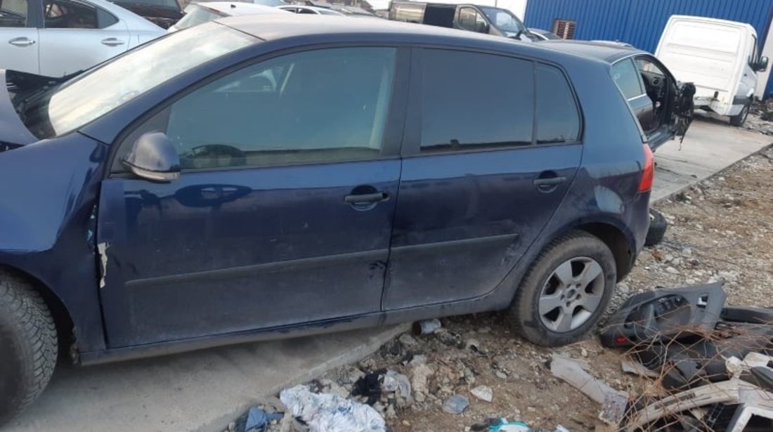 Aripa stanga spate Volkswagen Golf 5 2008 hatchback 1.9 tdi