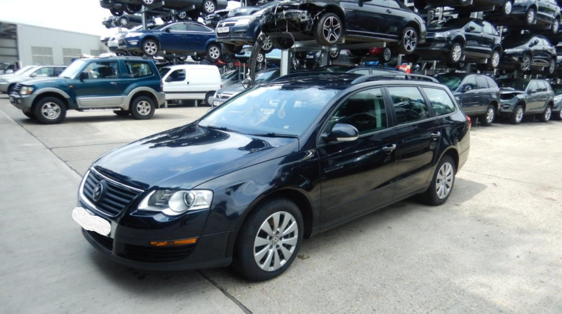 Aripa stanga spate Volkswagen Passat B6 2010 Break 1.6 TDI Motorina