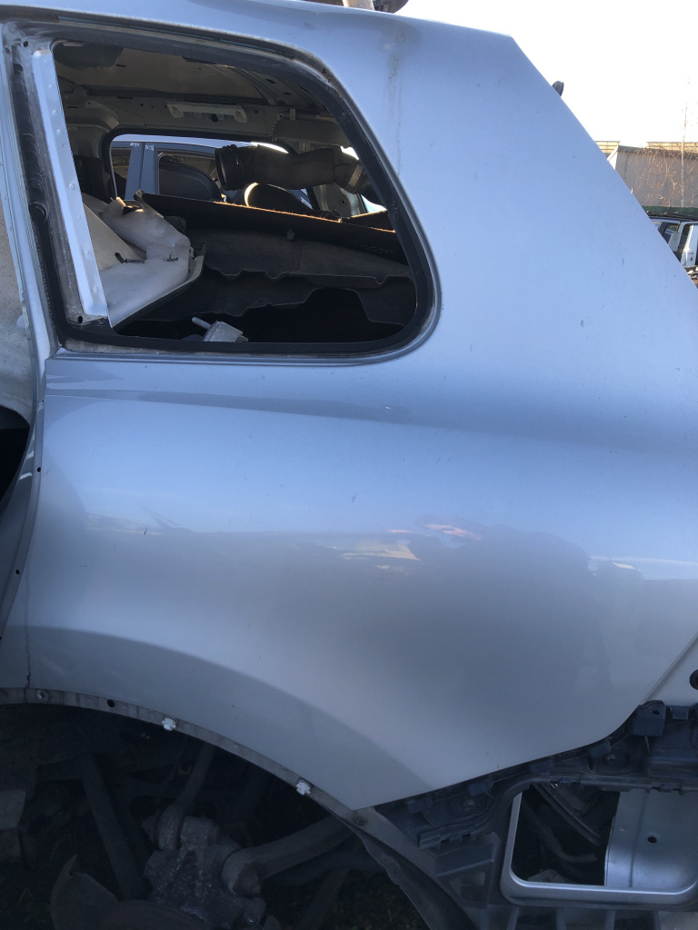 Aripa Stanga Spate Volkswagen Touareg 2012