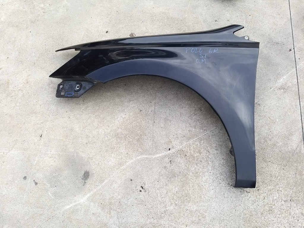 Aripa stanga vw polo 6r 6r0821105