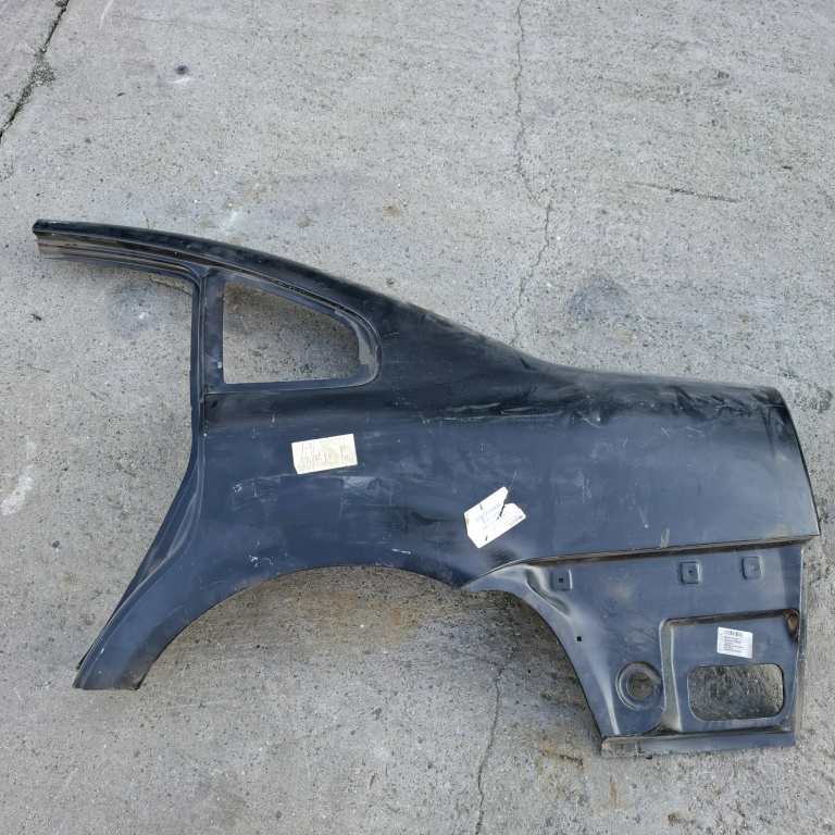 Aripa Vw Passat B5, B5.5 1996-2005 Negru Spate Stanga 1Bu9J70