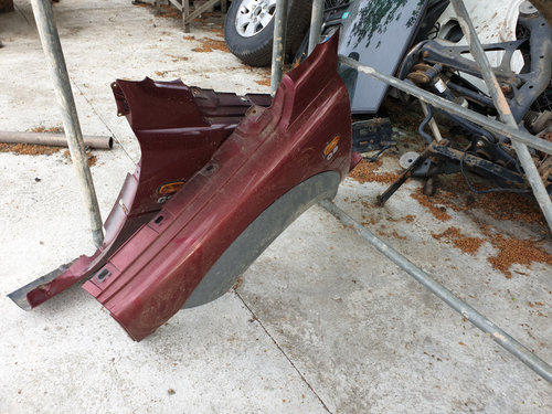 Aripi Fata Land Rover Freelander 2000-2005