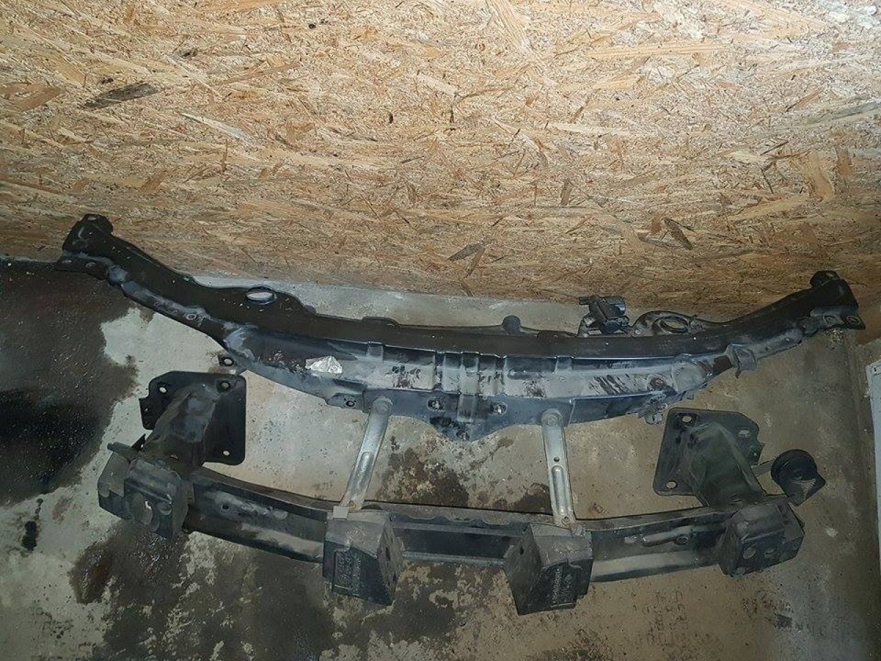 Armatura bara fata cu tampoane absortie soc alfa romeo 159