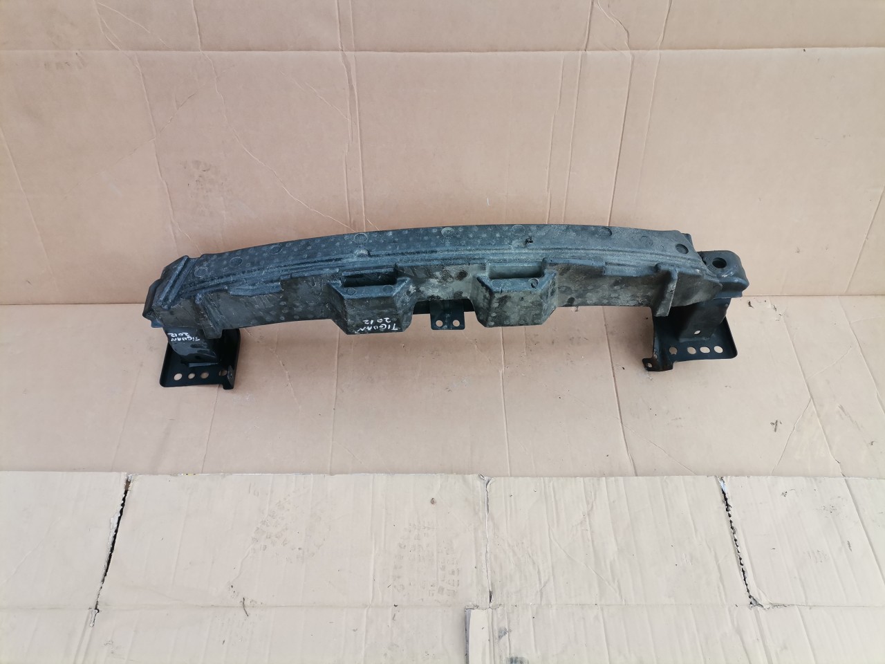 Armatura Bara fata cu tampon VW Tiguan (2007-2012) cod  5N0807109C / 5N0807109