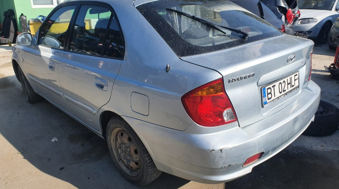 Armatura bara fata Hyundai Accent 2004 berlina 1.3 benzina