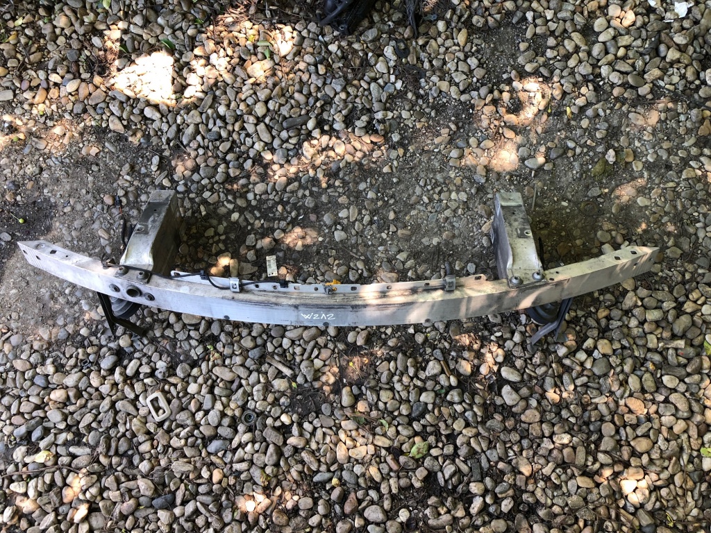 Armatura bara fata Mercedes E Class w212 2010