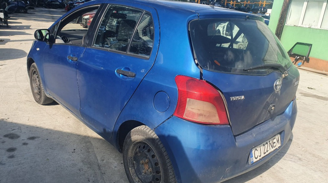 Armatura bara fata Toyota Yaris 2007 hatchback 1.0 benzina