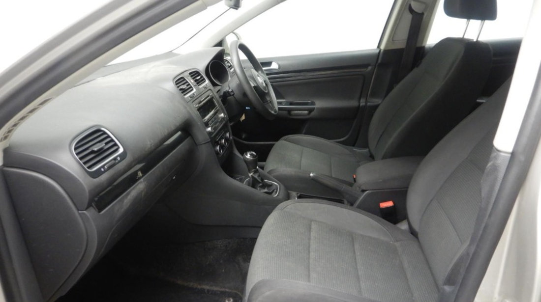 Armatura bara fata Volkswagen Golf 6 2013 VARIANT 1.6 TDI CAYC