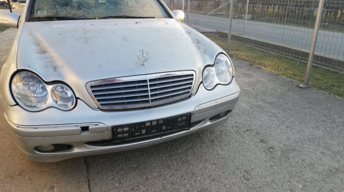 ARMATURA BARA SPATE MERCEDES BENZ C-CLASS W203 FAB. 2000 – 2007 ⭐⭐⭐⭐⭐