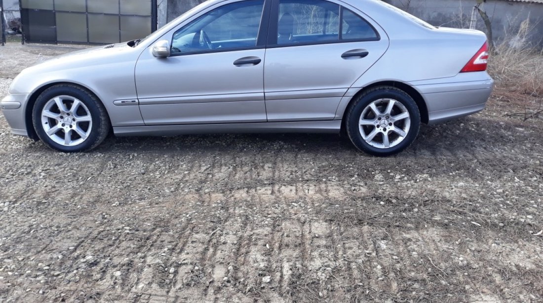 Armatura bara spate Mercedes C-CLASS W203 2004 berlina 2.2