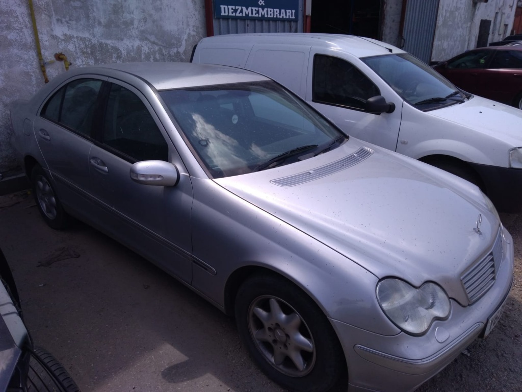 Armatura bara spate Mercedes C-Class W203 an fab. 2000 - 2007