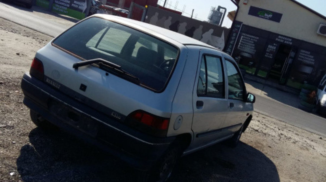 Armatura bara spate Renault Clio 1992 hatchback 1870