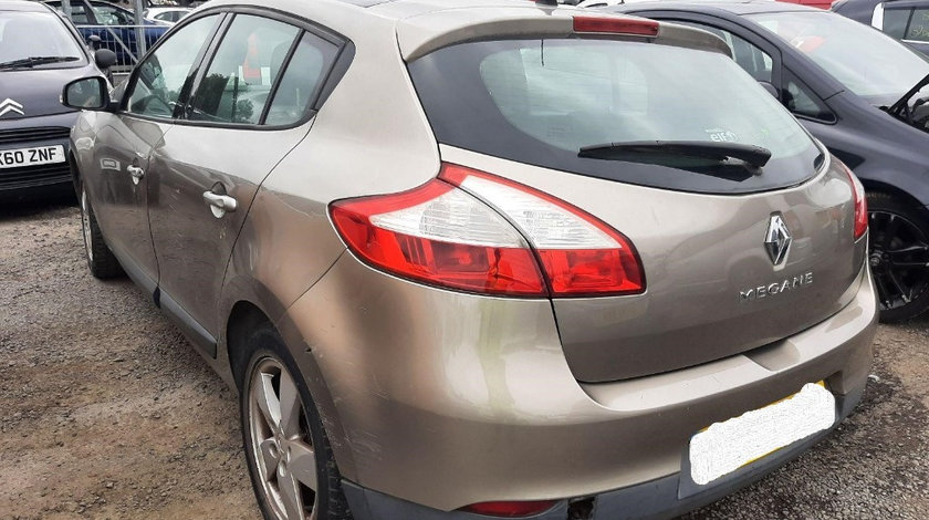 Armatura bara spate Renault Megane 3 2008 HATCHBACK 1.5 dCI