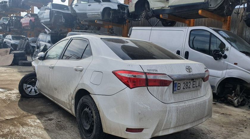 Armatura bara spate Toyota Corolla 2015 berlina 1.3 benzina