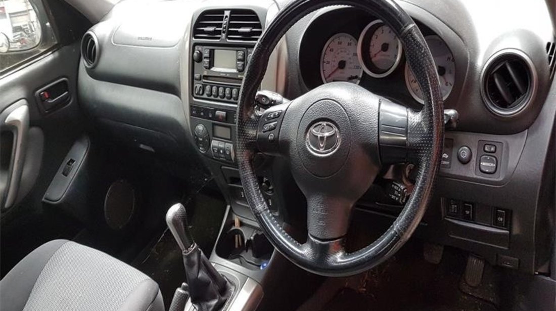 Armatura bara spate Toyota RAV 4 2005 SUV 2.0 D