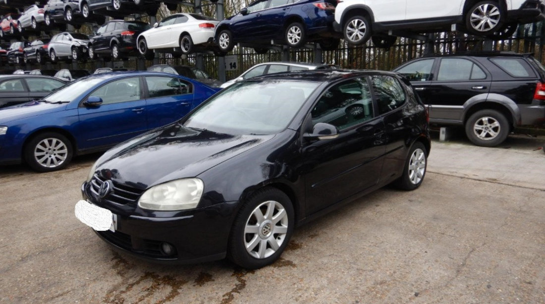 Armatura bara spate Volkswagen Golf 5 2004 Hatchback 2.0 TDI