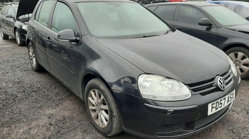 Armatura bara spate Volkswagen Golf 5 2008 Hatchback 1.9 TDI