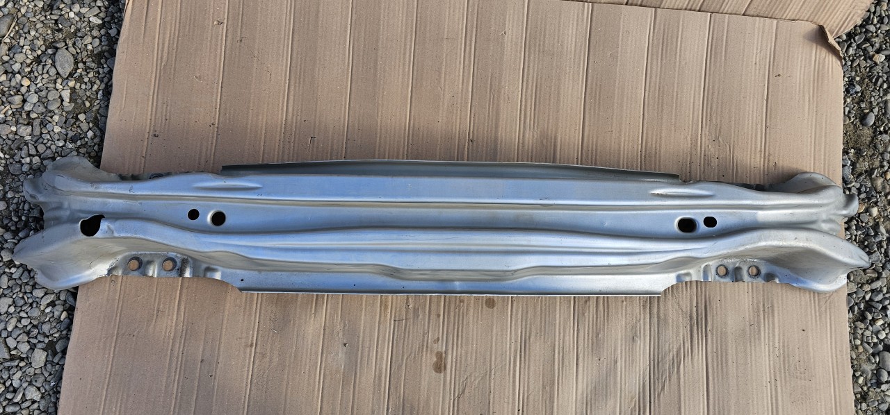Armatura bara spate Volvo XC60 2013 2014 2015 2016