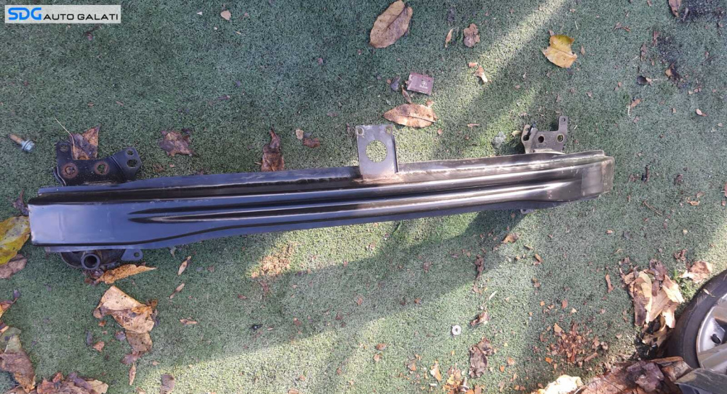 Armatura Intaritura de la Bara Spoiler Fata Volkswagen Golf 5 Plus 2004 - 2008 Cod 1K0807502 [C1481]