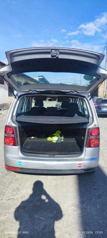 Armatura spate Vw Touran 1.9 TDI 105CP / 77 KW cod motor BLS transmisie manuala 6+1 cod JYK an 2008