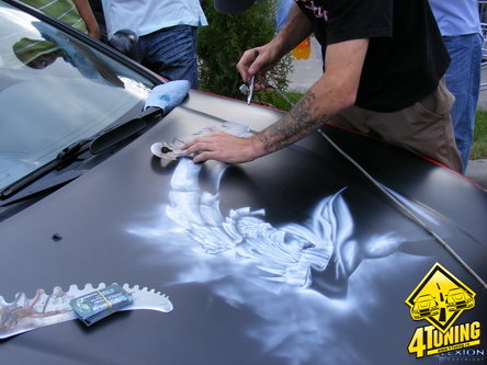 Arta pe masini - airbrush LIVE, la KOE Cluj!